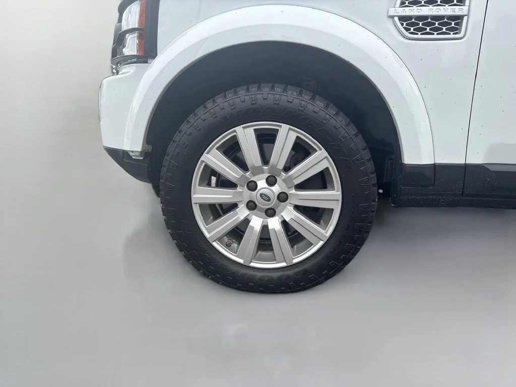 Used 2012 Fuji White Land Rover V8 image 14