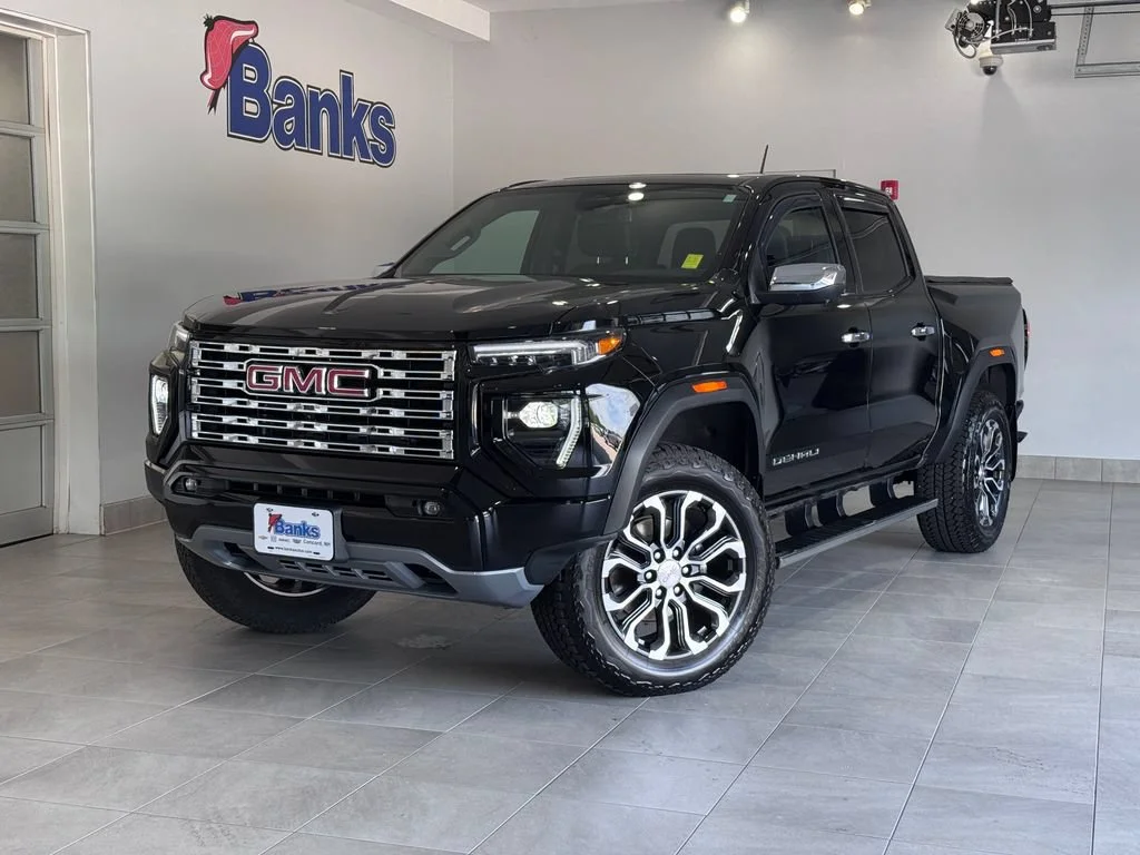 Certified Used 2025 Onyx Black GMC Denali image 2