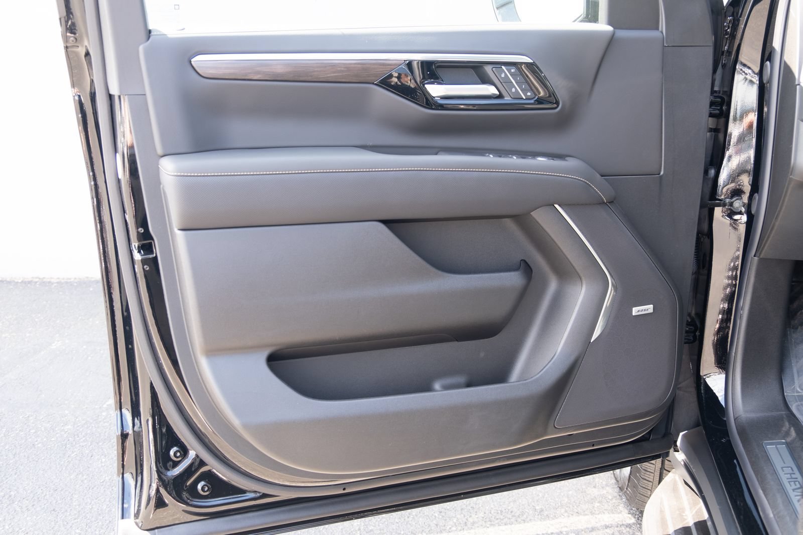 2026 Chevrolet Suburban Premier - Photo 13