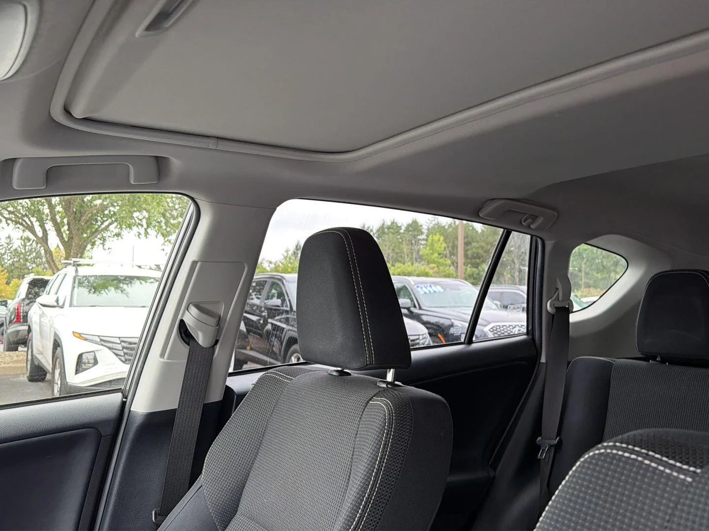 Used 2018 Magnetic Gray Metallic Toyota XLE image 8