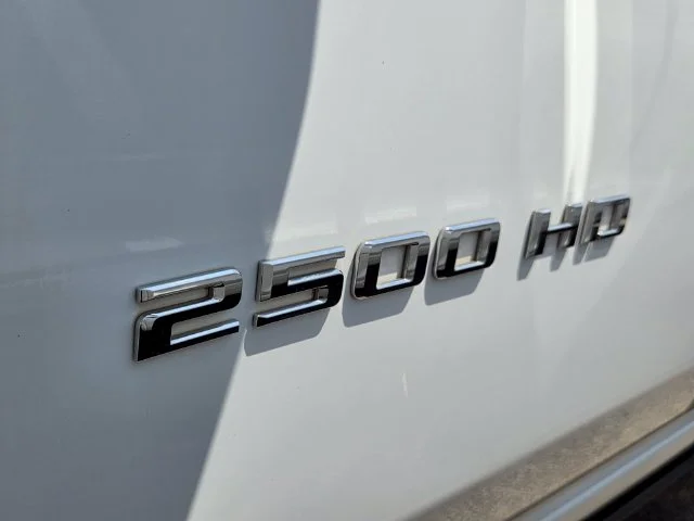 Used 2021 White Chevrolet Custom image 29