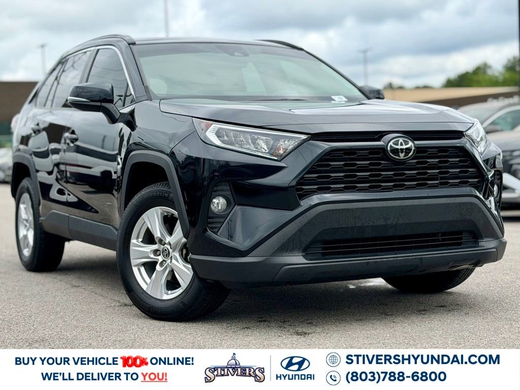 2021 Toyota RAV4 XLE FWD's photo