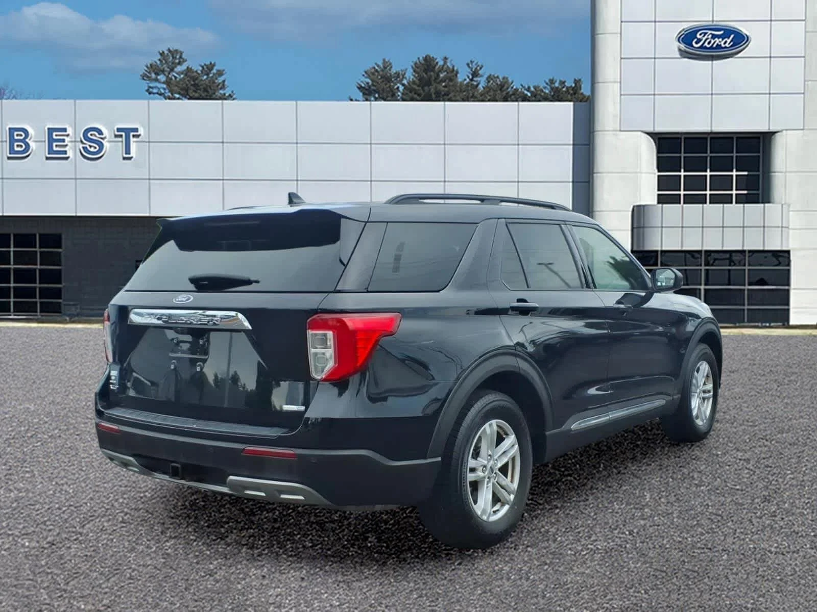 Used 2020 Agate Black Metallic Ford XLT image 8