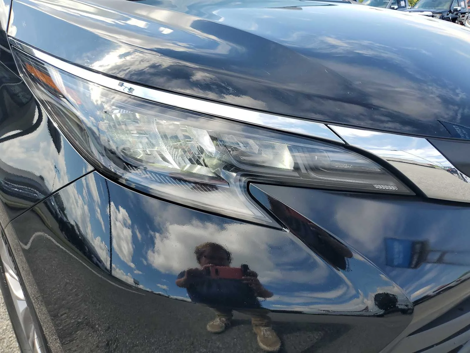 Used 2025  Toyota LE image 11