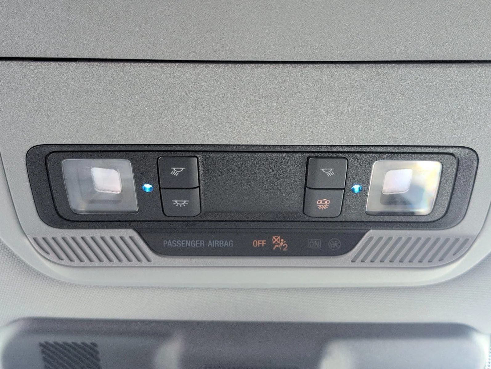 Used 2024 Iconic Silver Ford XLT image 19