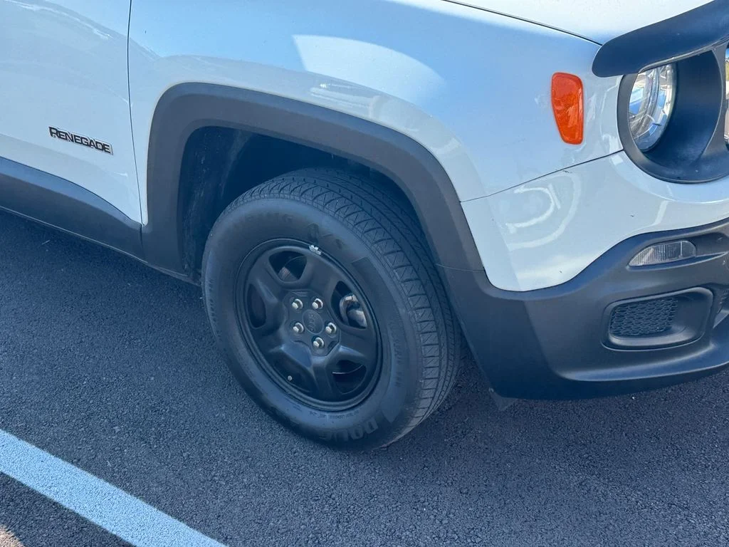 Used 2018 White Jeep Sport image 10