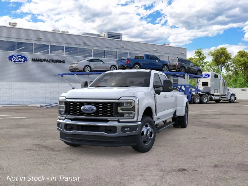 New 2026 Oxford White Ford Lariat image 2