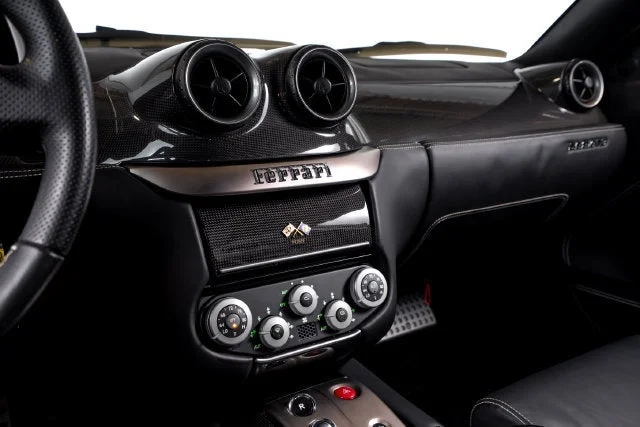 Used 2010 Nero Ferrari  image 34