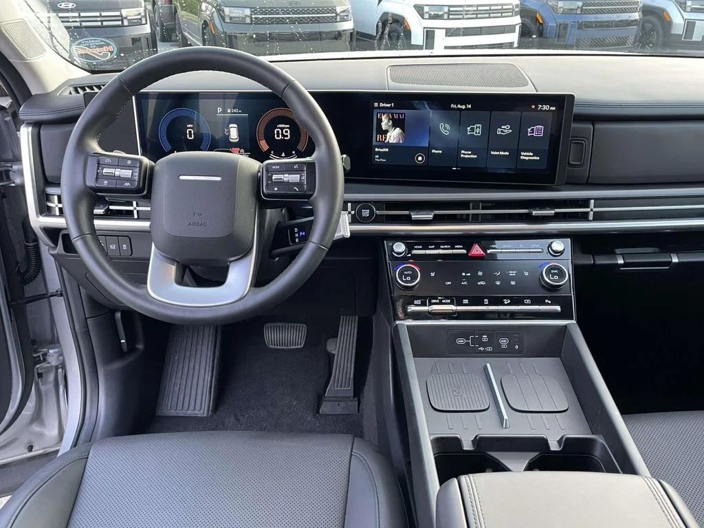 Used 2026 Shimmering Silver Hyundai SEL image 4
