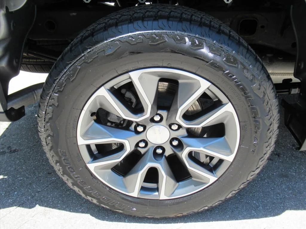Used 2024 Gray Chevrolet LT image 8