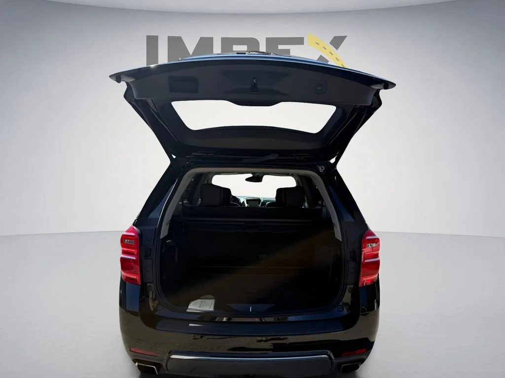 Used 2016 MOSAIC BLACK METALLIC Chevrolet LTZ image 16