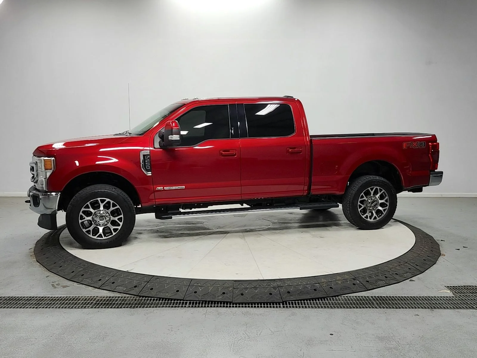 Used 2021 Red Ford Lariat image 4