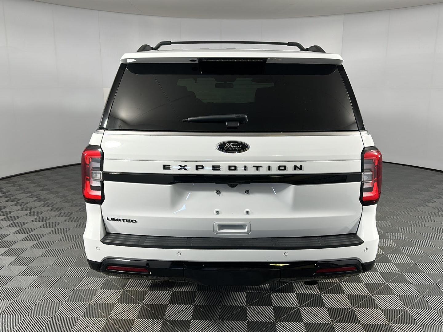 Used 2023 Oxford White Ford Limited image 26