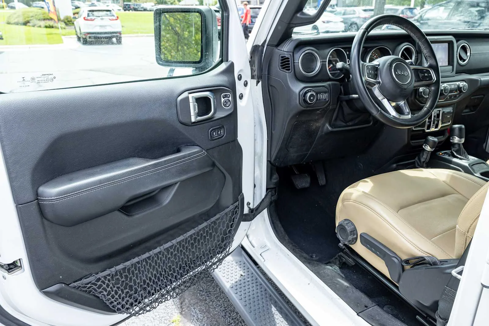 Used 2018 Bright White Clearcoat Jeep Sahara image 12