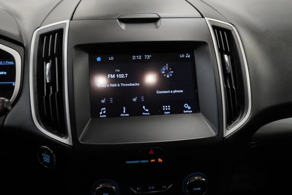 Used 2019 Gray Ford SEL image 16