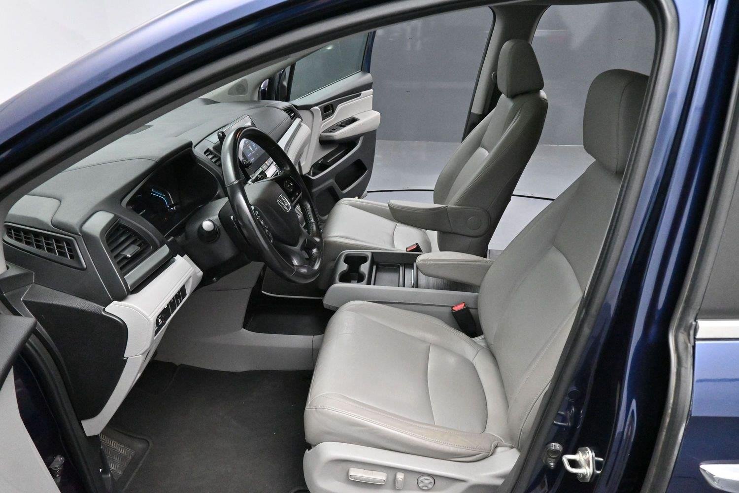 Used 2018 Blue Honda EX-L image 12