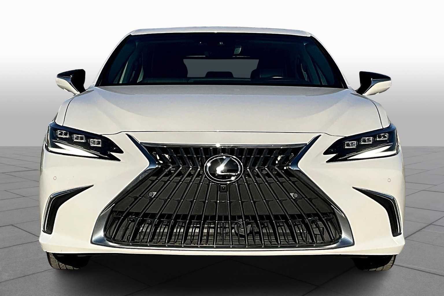Used 2024 Eminent White Pearl Lexus Luxury image 4