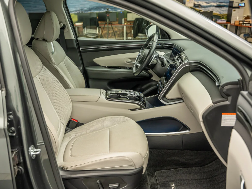 Used 2024 Amazon Gray Hyundai Limited image 23