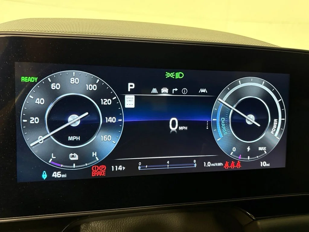New 2026 Interstellar Gray Kia WIND image 21