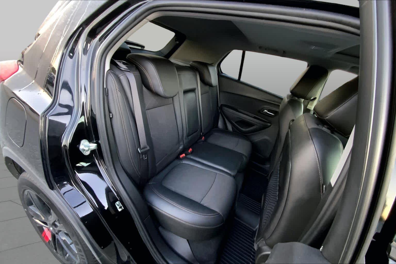 Used 2020 Mosaic Black Metallic Chevrolet LT image 17
