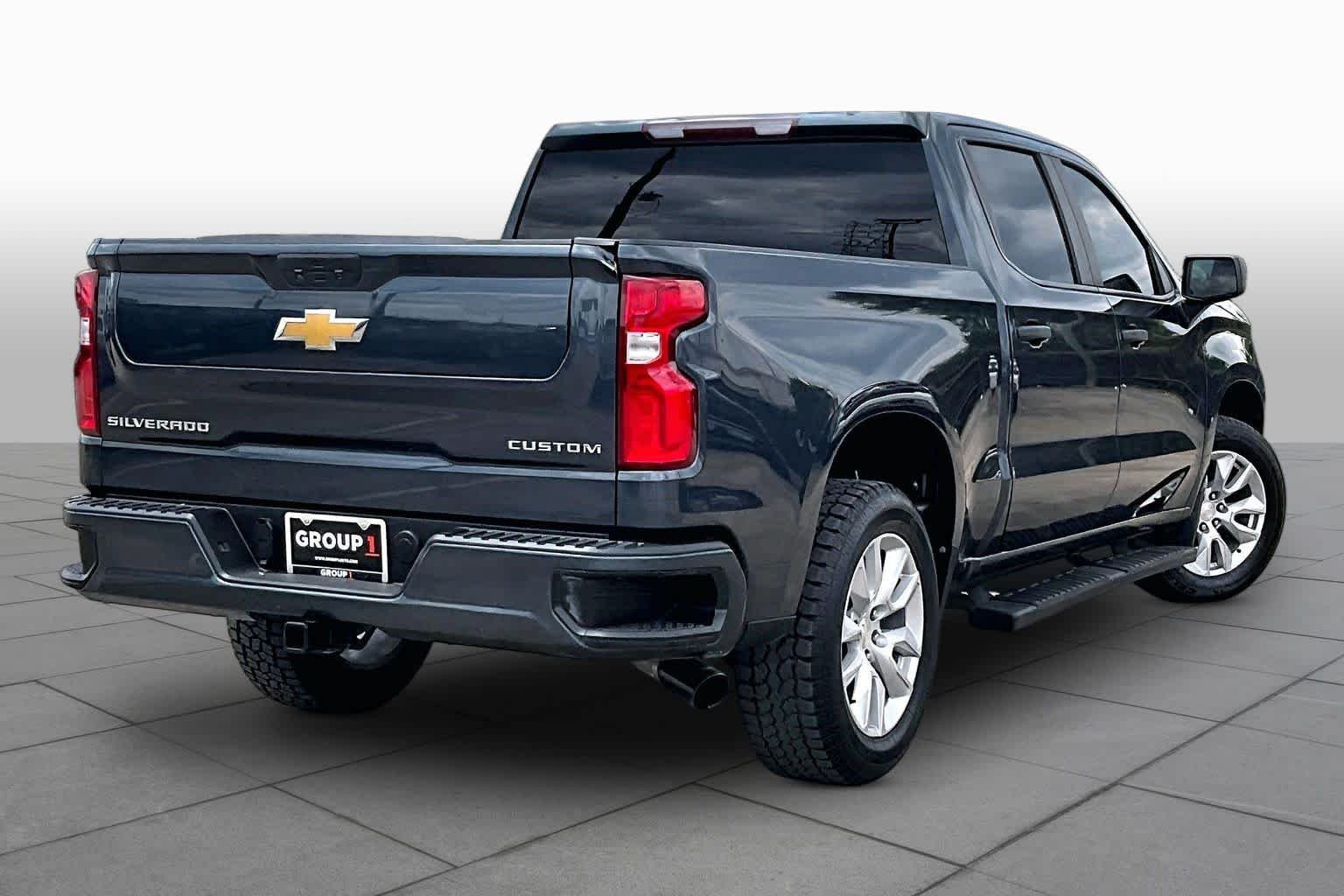 Used 2021 Shadow Gray Metallic Chevrolet Custom image 13
