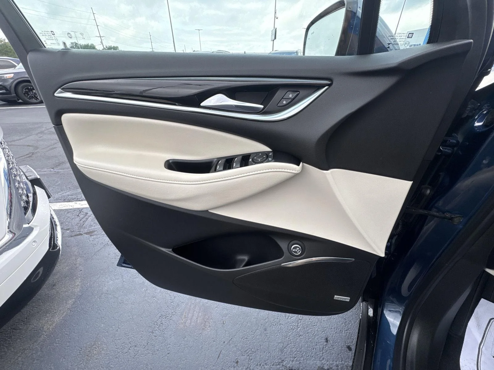 Used 2023 Emperor Blue Metallic Buick Essence image 17