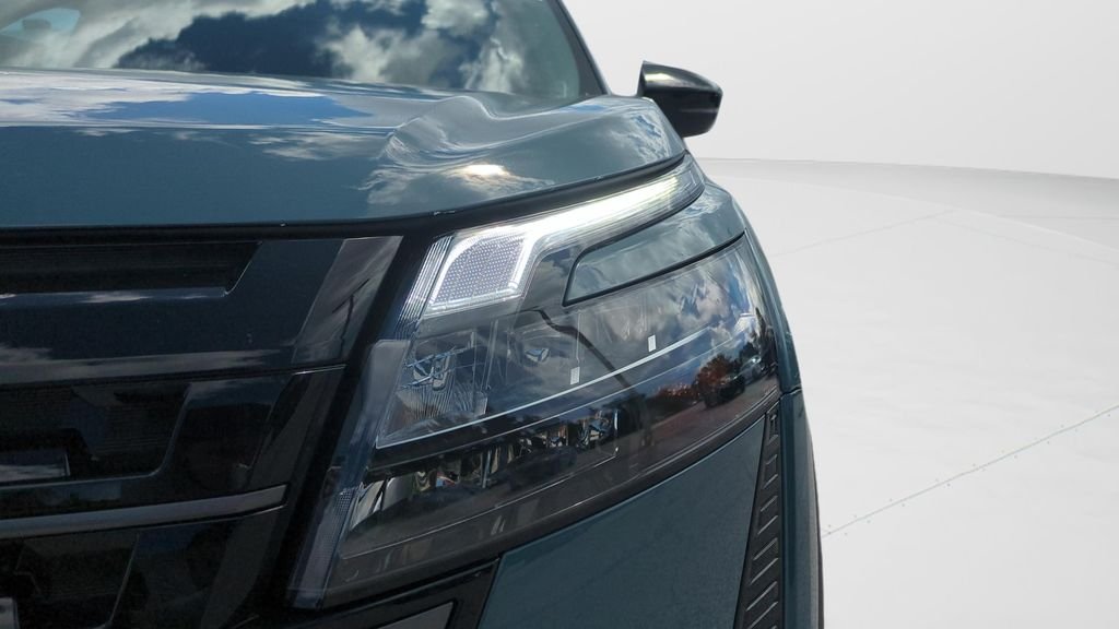 New 2026 Baltic Teal Pearl Nissan Platinum image 25