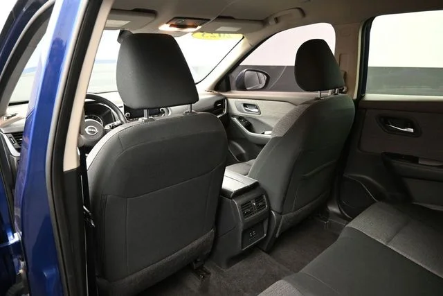 2023 Nissan Rogue SV - Photo 15