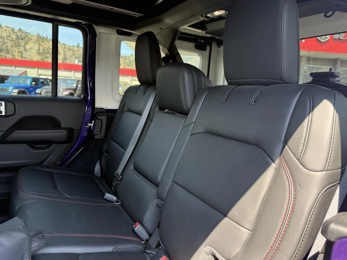 New 2026 reign (pht) Jeep Rubicon X image 13