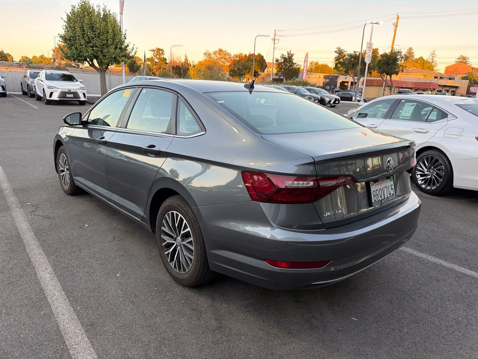 Used 2020 Platinum Gray Metallic Volkswagen 1.4T SE image 5