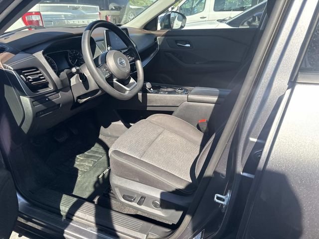Used 2021 Gun Metallic Nissan SV image 16