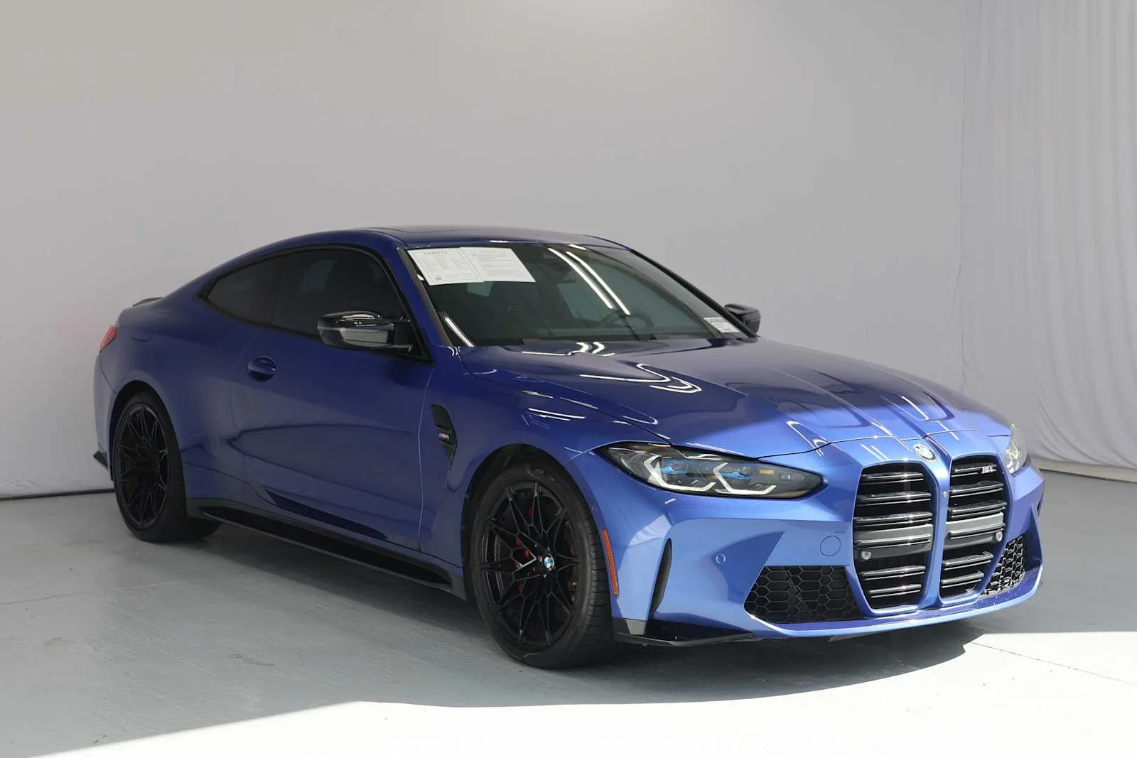 Certified Used 2024 Portimao Blue Metallic BMW  image 4