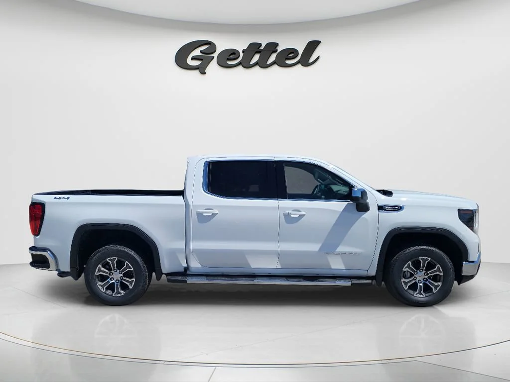 New 2026 Summit White GMC SLE image 4