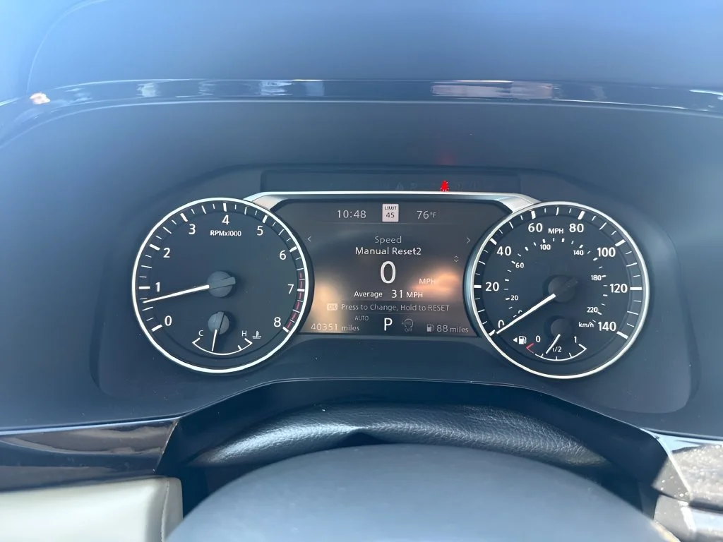Used 2023 White Nissan SL image 26