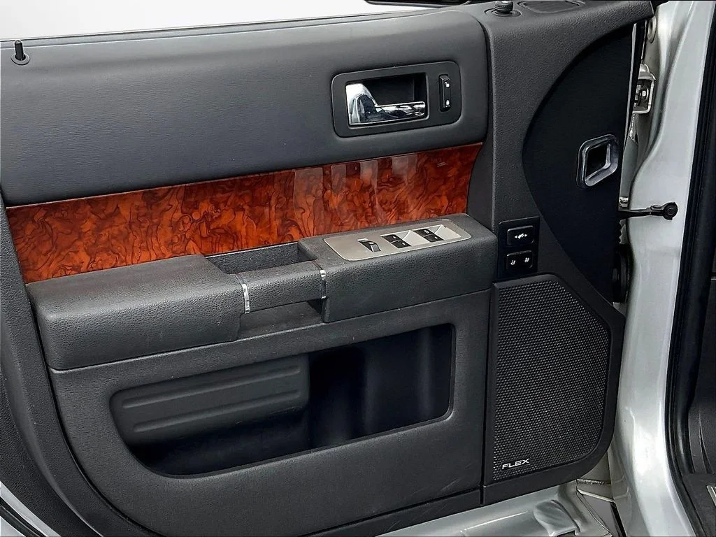 Used 2012 Silver Ford Limited image 20
