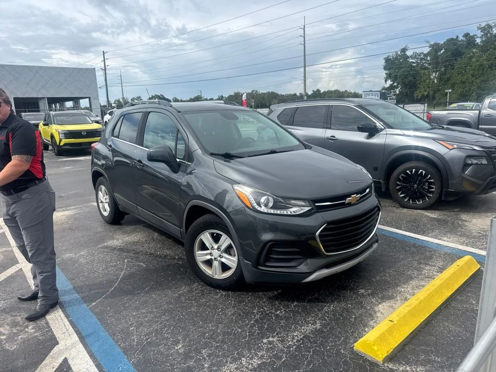 Used 2020 Gray Chevrolet LT image 1