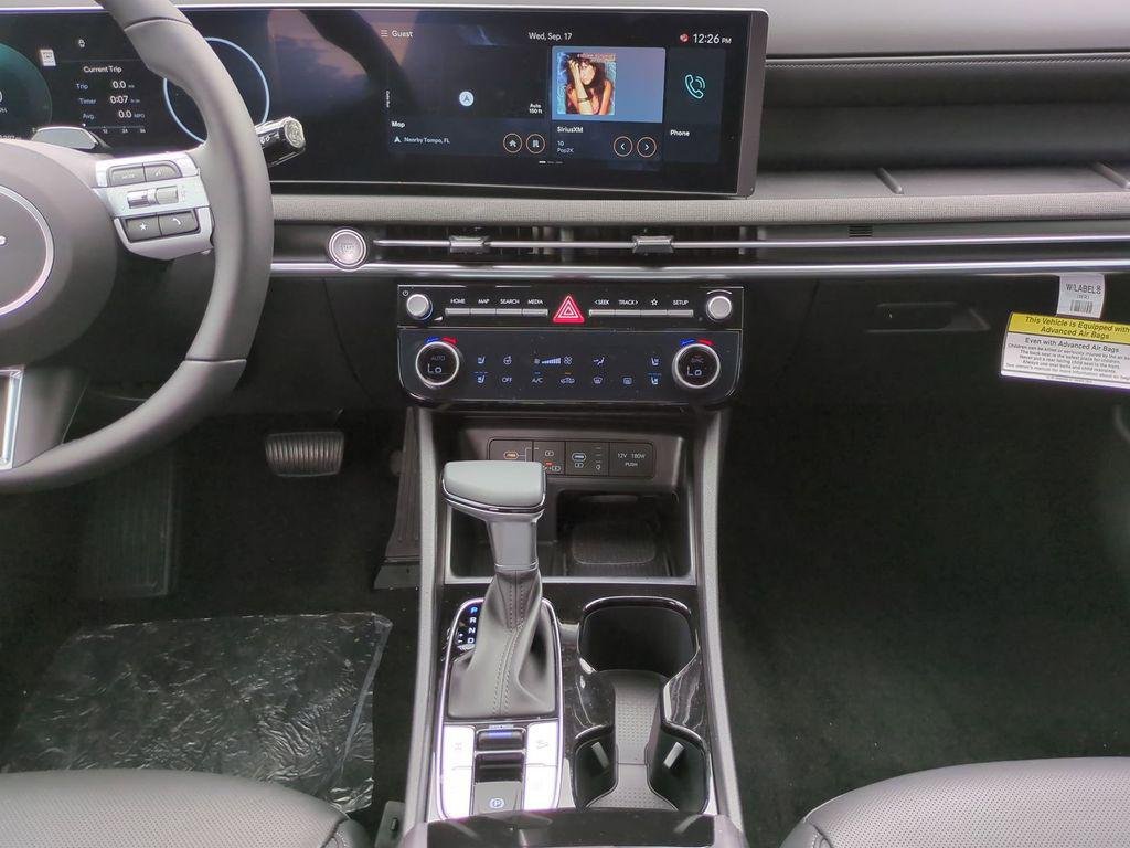2025 Hyundai Santa Cruz Limited - Photo 18