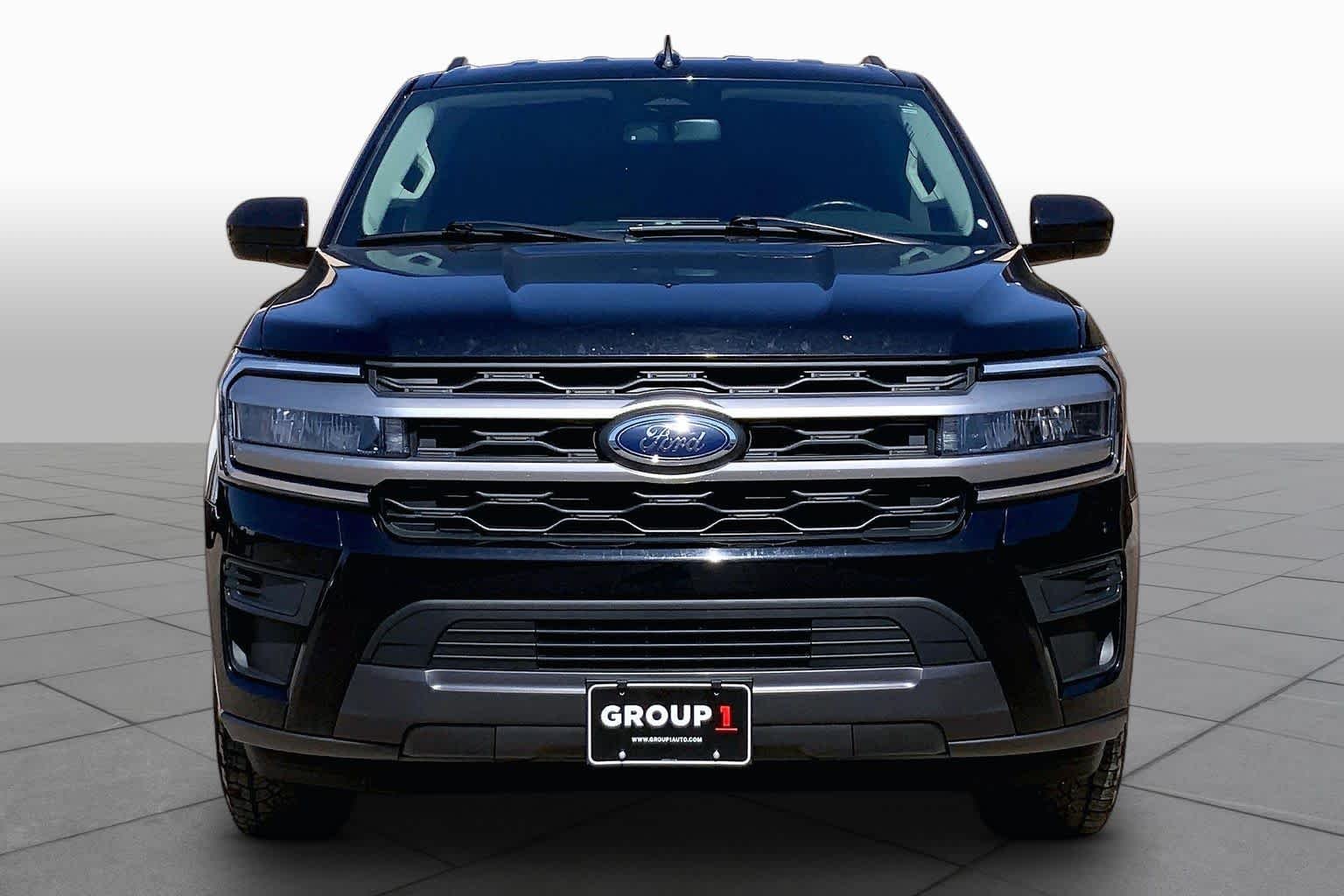 Used 2011 White Diamond Tricoat Chevrolet LTZ image 3