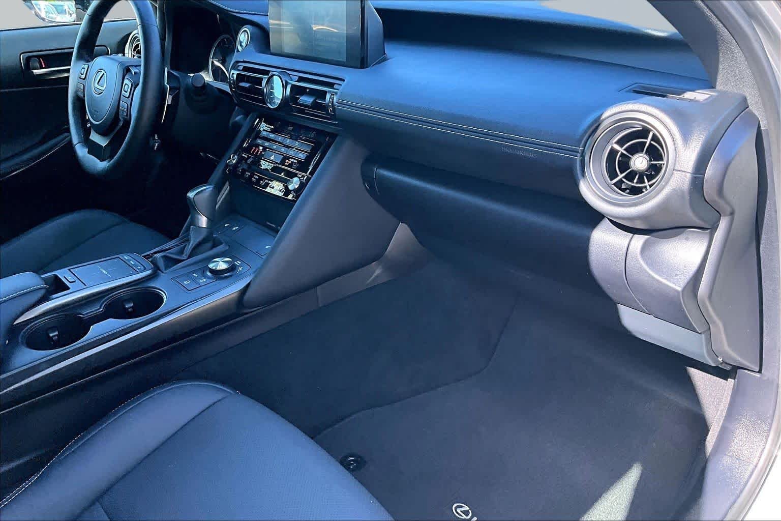 Used 2025 Incognito Lexus F SPORT Design image 19