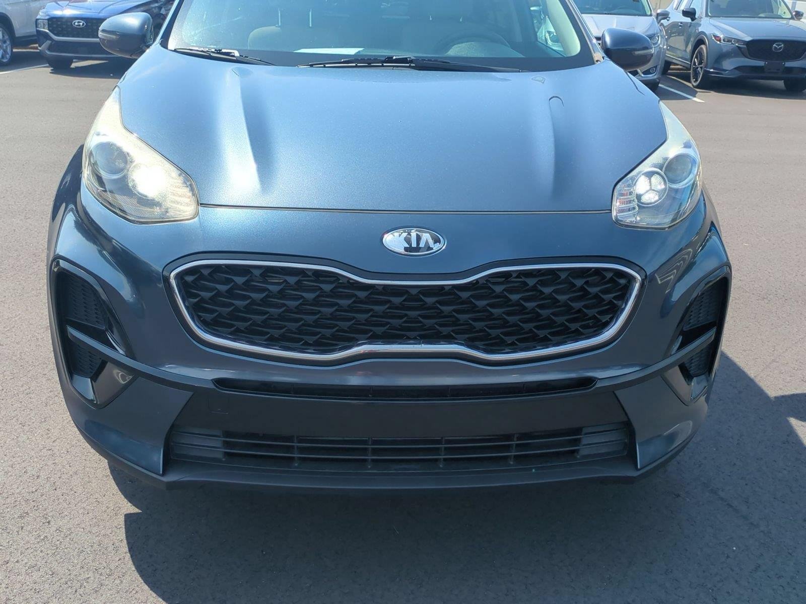 Used 2020 Pacific Blue Kia LX image 14