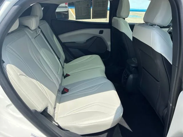 Certified Used 2023 Star White Ford Premium image 26