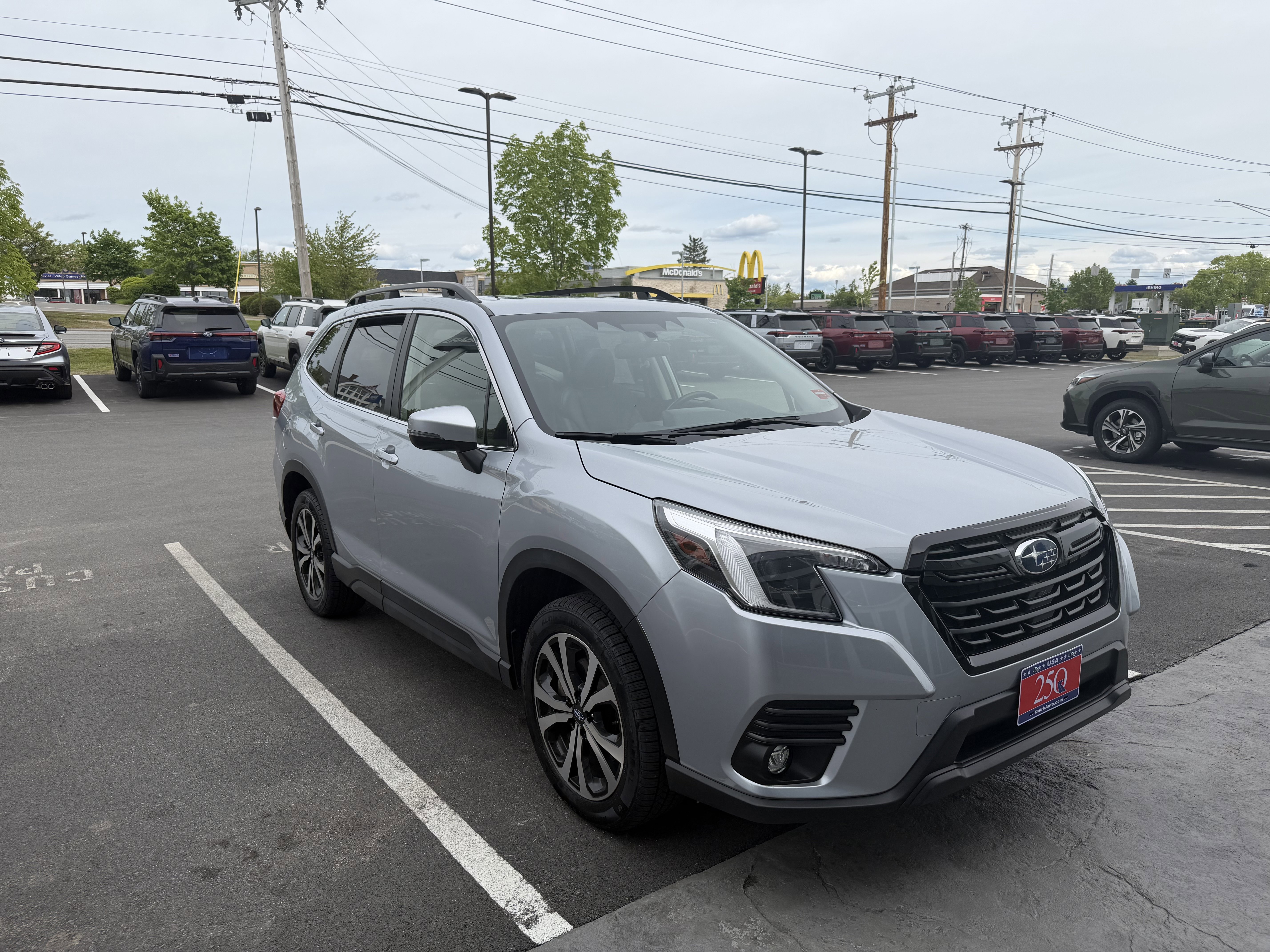 Used 2024 Ice Silver Metallic Subaru Limited image 7