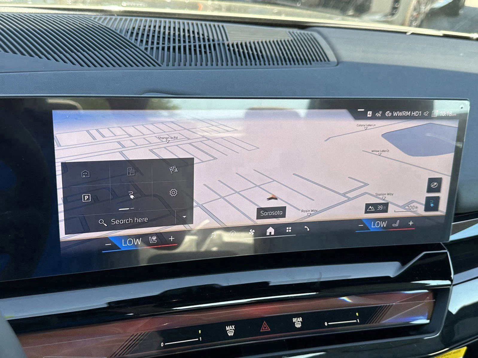 New 2026 Oxide Grey Metallic BMW eDrive40 image 38