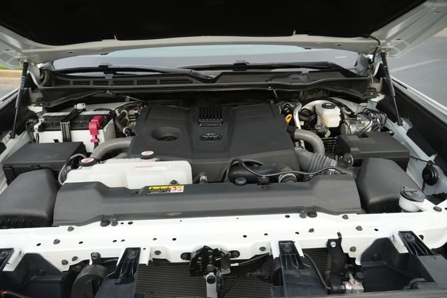 Certified Used 2024  Toyota Limited image 14