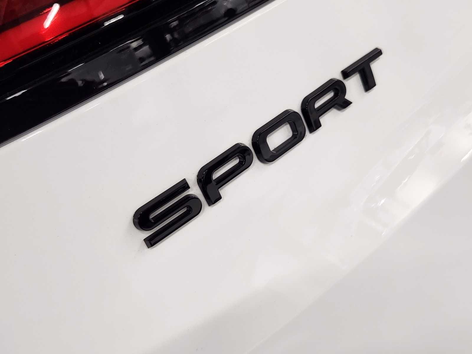New 2026 Fuji White Land Rover Dynamic SE image 13
