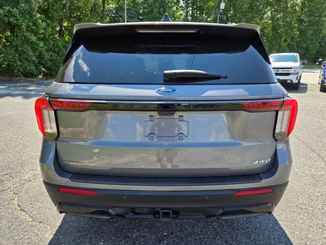 Used 2025 Gray Ford ST-Line image 7