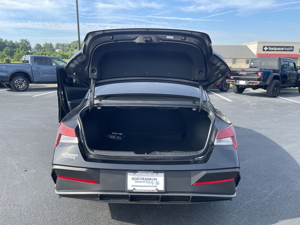 Used 2026 Black Hyundai SE image 26