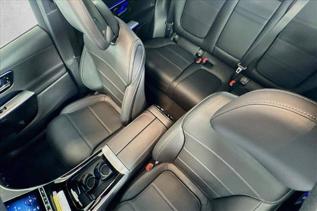 New 2026 Polar White Mercedes-Benz GLC 300 image 49