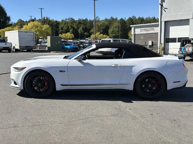 Used 2017 White Ford GT Premium image 2