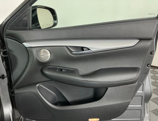 Used 2019 Gray INFINITI ESSENTIAL image 28